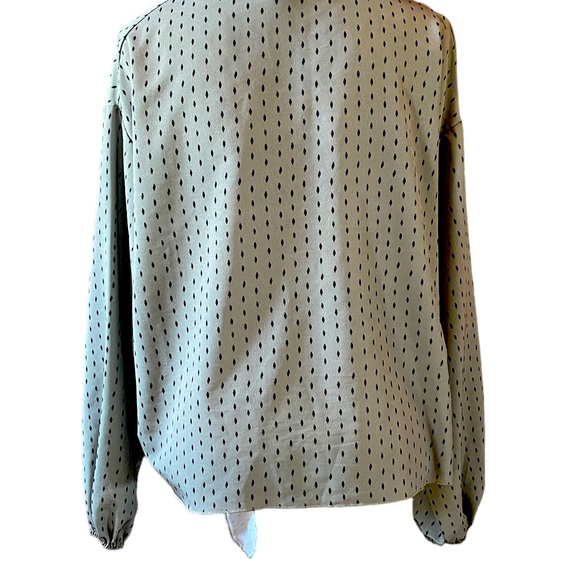 BooHoo 12 Green and Black Diamond Button Up Blouse - Picture 3 of 9